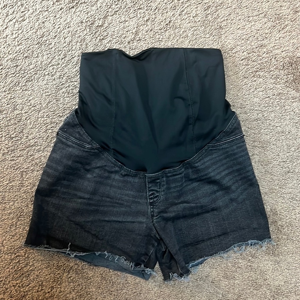 Maternity shorts